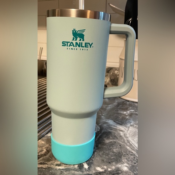 Stanley Seafoam Tumbler - no lid - Picture 1 of 6